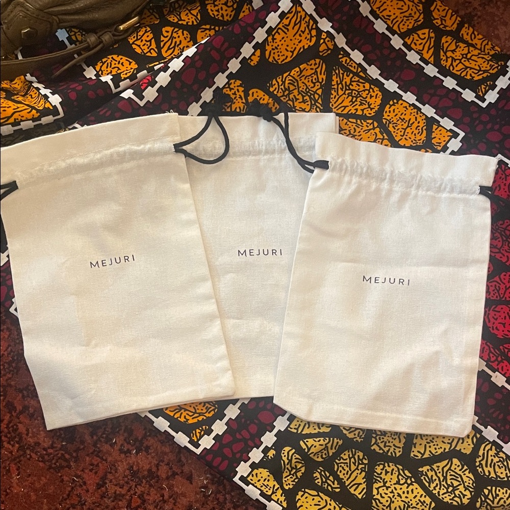 Mejuri White Pouch